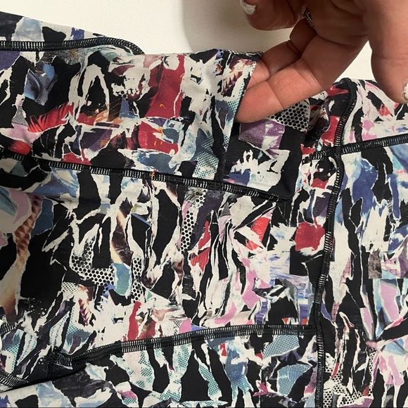 Lululemon Break Free Crops 6 - Picture 6 of 10